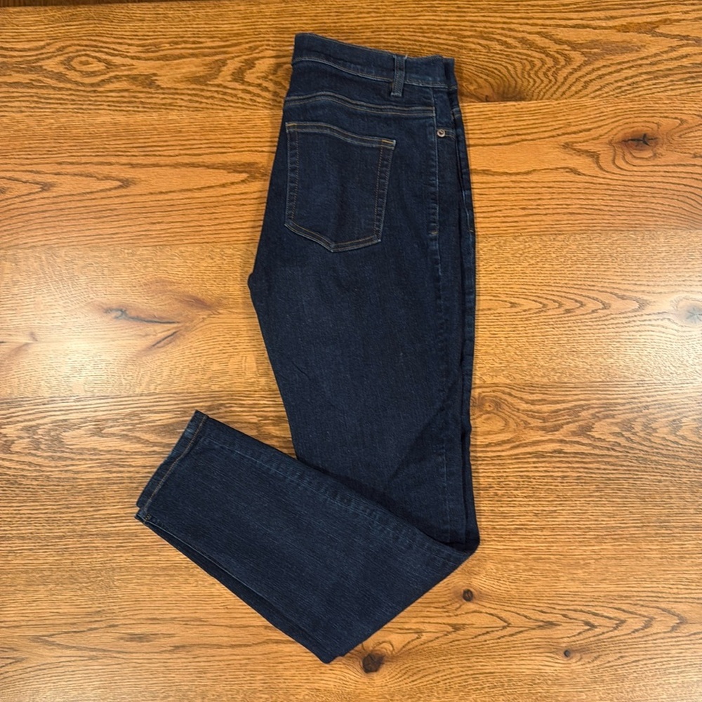 Duluth size 8 ladies stretchy skinny leg jeans NEVER WORN